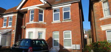 4 bedroom maisonette