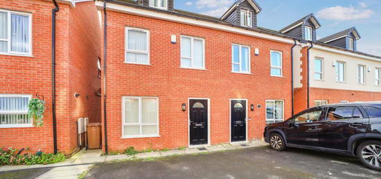 3 bedroom semi-detached house