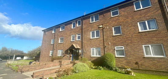 Flat to rent in River Drive, South Shields NE33