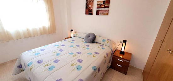 Apartamento en venta en Central, 26, Playa Coral -Torremar