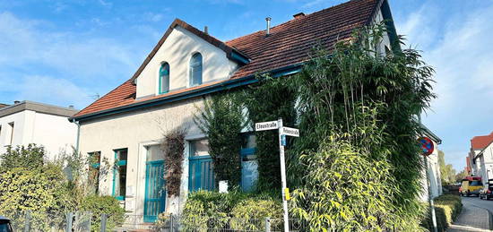 Charmanter Altbau in bester Innenstadtlage - mit PKW-Stellplatz!