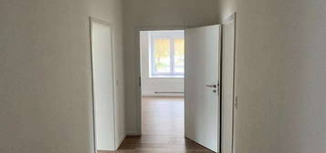 MODERNE 3 ZIMMERWOHNUNG FÜR SIE NEU RENOVIERT