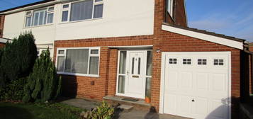 3 bed semi-detached house to rent