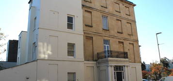 Flat to rent in Berkeley Place, Cheltenham GL52