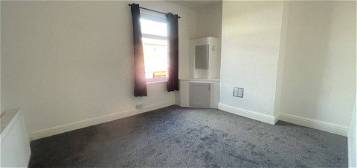 Flat to rent in Steeley Lane, Chorley PR6