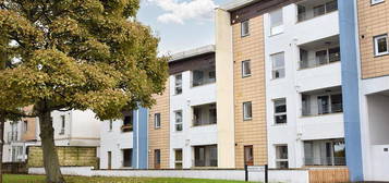 1 bedroom ground floor flat for sale