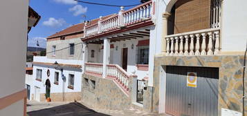 Chalet adosado en venta en calle las Manzanas