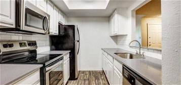 Embry Apartment Homes, Carrollton, TX 75006