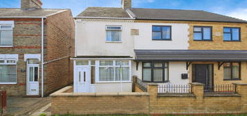 3 bed semi-detached house for sale