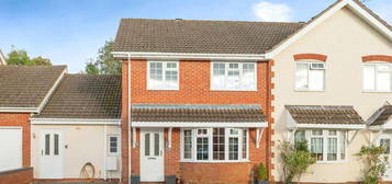 5 bedroom semi-detached house for sale