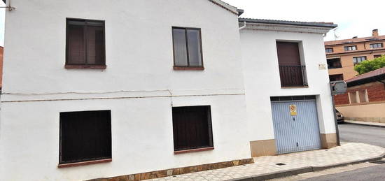 Casa o chalet independiente en venta en calle de las Escuelas, 7