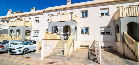 Casa adosada en Gran Alacant, Santa Pola