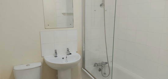 2 bed flat to rent