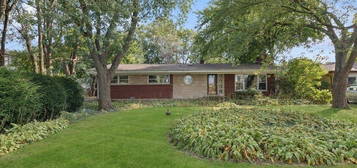 1317 E  Olive St, Arlington Heights, IL 60004