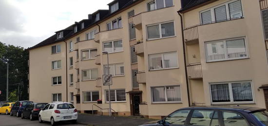 Bezugsfertige Wohnung in ruhiger Lage am Mülheimer Stadtwald gegenüber Trabrennbahn