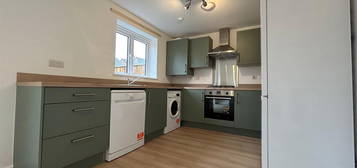 4 bed terraced house to rent