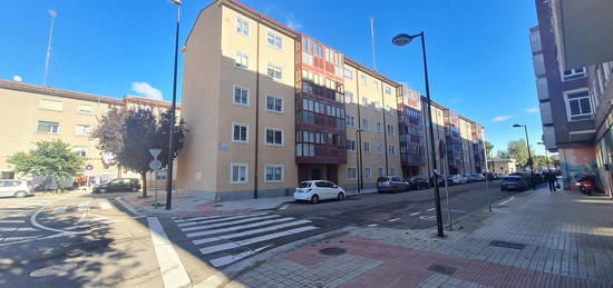 Piso en venta en calle de José Luis Lacruz Berdejo