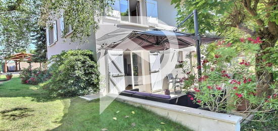 Maison  à vendre, 5 pièces, 4 chambres, 130 m²