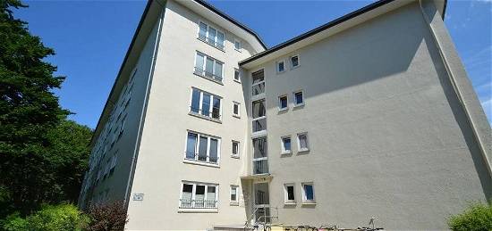 Freie Lieferung: 1-Zimmer-Appartement mit  Sanierungsbedarf in Top-Lage von Winterhude