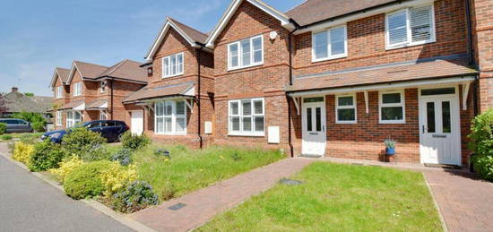 4 bedroom semi-detached house