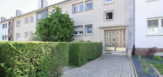 Vielseitiges Zweifamilienhaus mit Charme und Potenzial in Mönchengladbach-Giesenkirchen