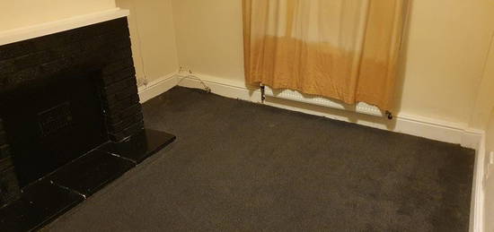 2 bed terraced house to rent