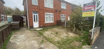 3 bedroom semi-detached house to rent