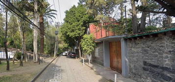 Venta De Casa En Copilco El Bajo, Coyoacan 4 Recamaras, 2 Baños