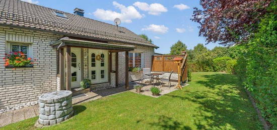 Platz für die ganze Familie: Charmantes Wohnhaus mit Garten und Garage!