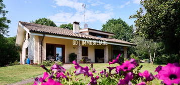 Villa in vendita in via 18 Giugno, 48