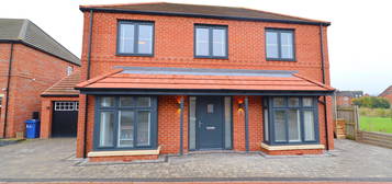 4 bed detached house for sale