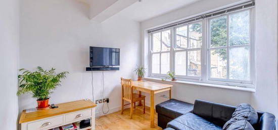 Flat to rent in Finborough Road, London SW10