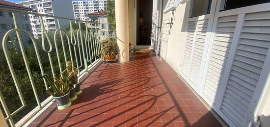 A vendre, Appartement à Nice 06200 / 3 pièces 73 m2/balcon/parking