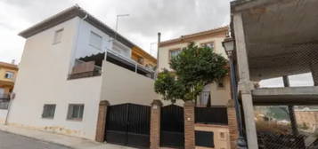 Casa adosada en calle Concordia, 9