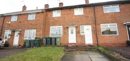 Terraced house to rent in Cornwall Avenue, Oldbury B68