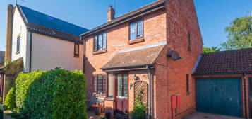 3 bed detached house for sale