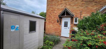 1 bed semi-detached house to rent