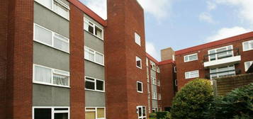 2 bedroom ground floor flat