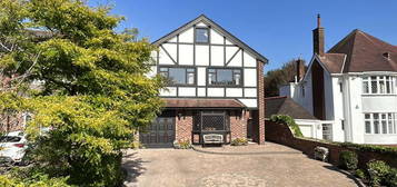 6 bedroom detached house for sale