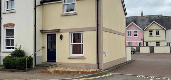 End terrace house to rent in New Walk, Totnes TQ9