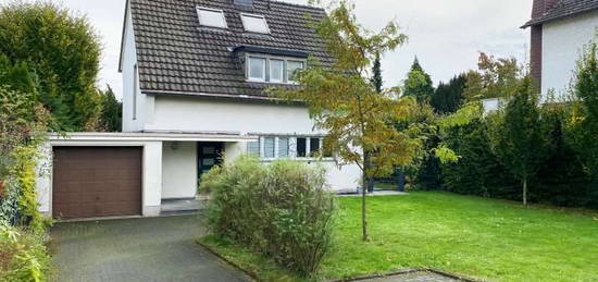 Freistehendes 4,5-Zimmer-Einfamilienhaus in Bad Godesberger Höhenlage mit schönem Ausblick!