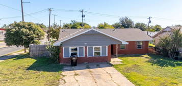 1212 N  Janeway Ave, Moore, OK 73160