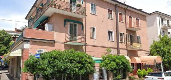 Trilocale viale Spolverini, 95, Borgo Venezia, Verona