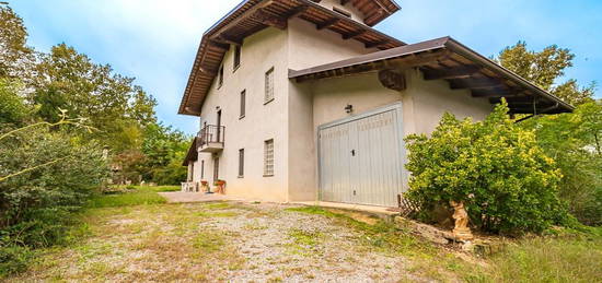 Villa unifamiliare Strada Vecchia di Torino 120, Bra