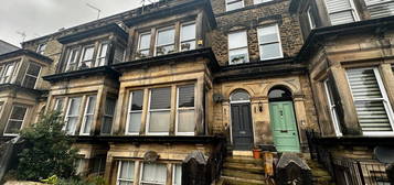 Flat to rent in Park View, Harrogate HG1