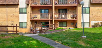 525 Crown St Apt 224, Meriden, CT 06450