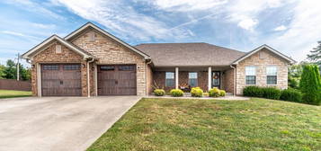 1046 Vineyard Way, Berea, KY 40403