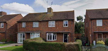 4 bedroom semi-detached house to rent