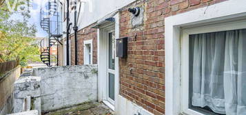 Flat to rent in Somerhill Road, Hove, East Sussex BN3