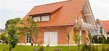Einfamilien-Doppelhaushälfte mit Terrasse und Balkon - provisionsfrei